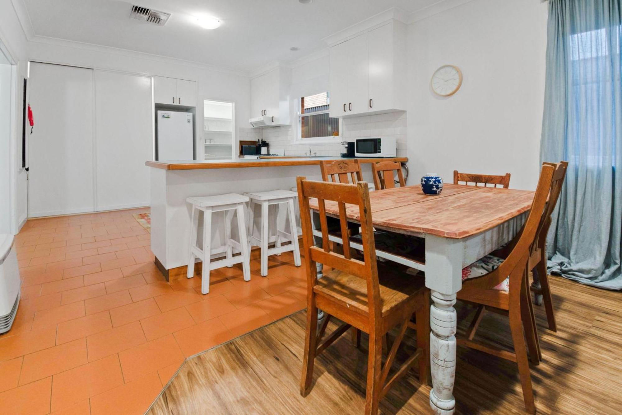 The Hideaway - Charming Cottage, Entertaining Area Wagga Wagga Bagian luar foto