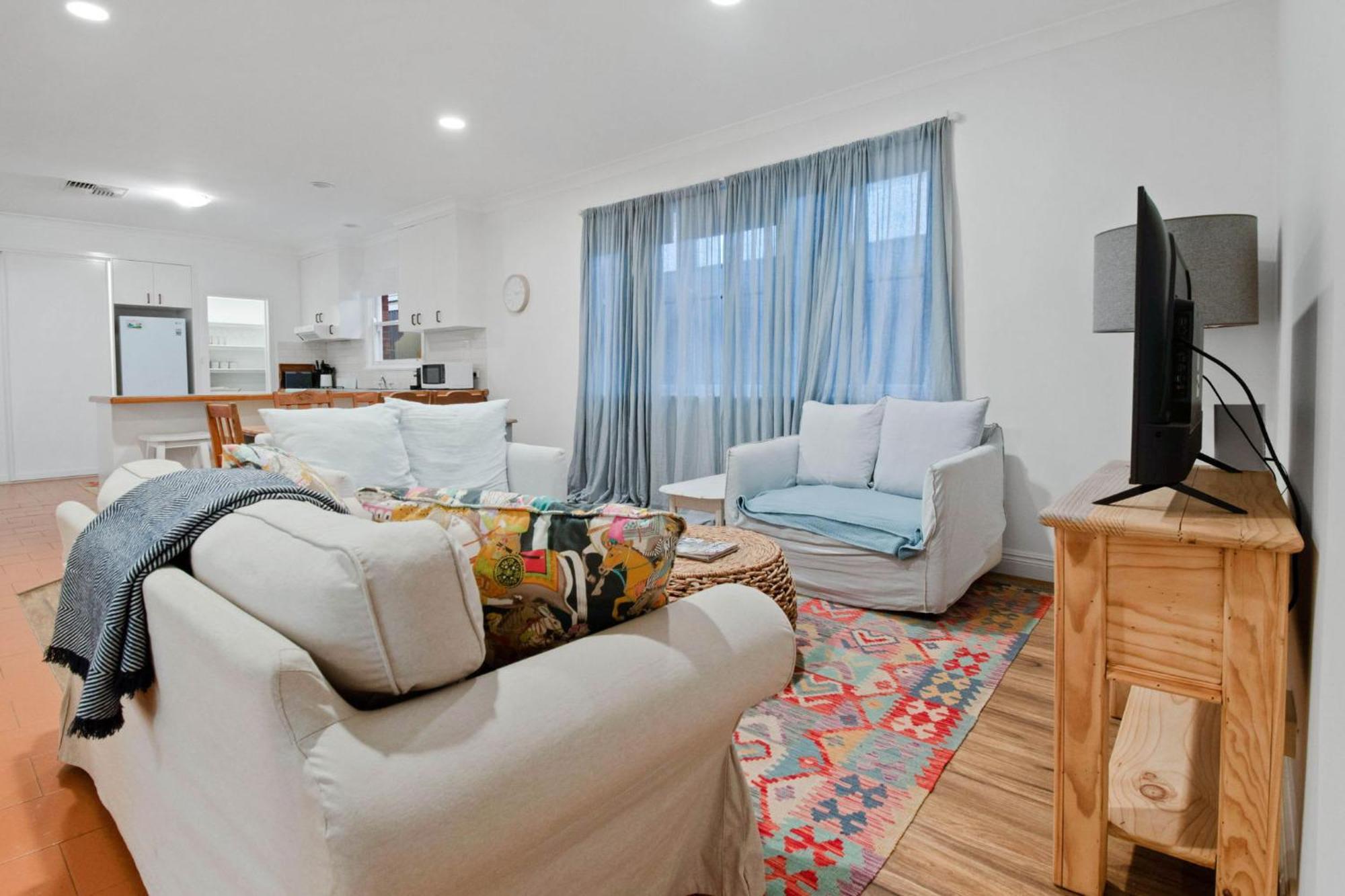 The Hideaway - Charming Cottage, Entertaining Area Wagga Wagga Bagian luar foto