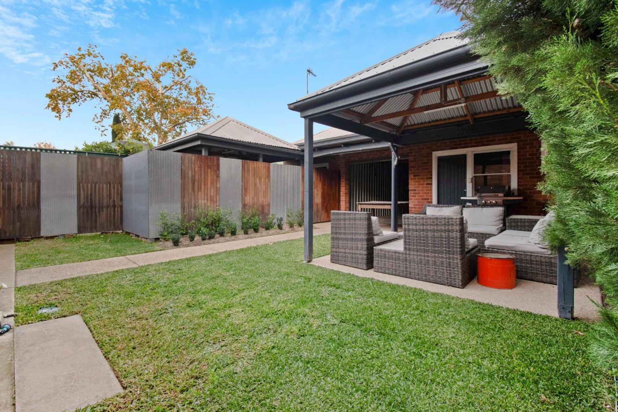 The Hideaway - Charming Cottage, Entertaining Area Wagga Wagga Bagian luar foto